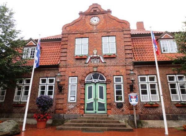 Luetjenburg Rathaus