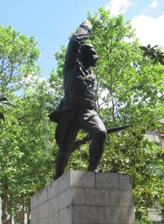 Tirana Statue