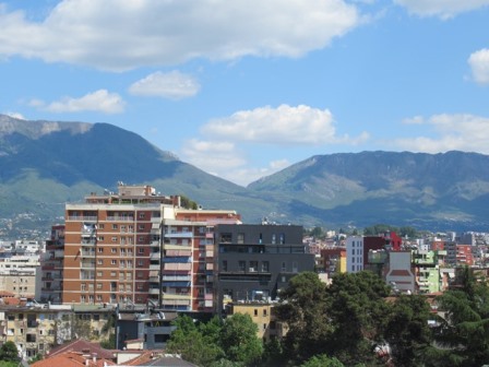 Tirana-Pyramidenblick