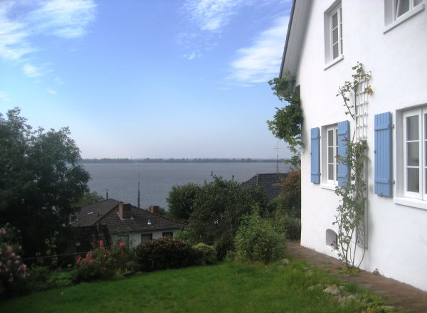 Blick auf die Elbe in Blankenese