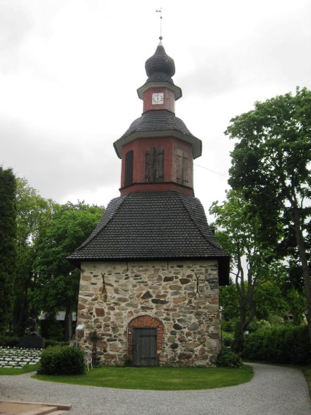 Pernioe Kirchturm